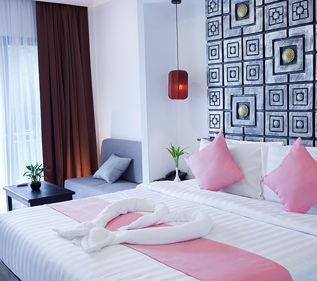 Deluxe King Room With Pool View